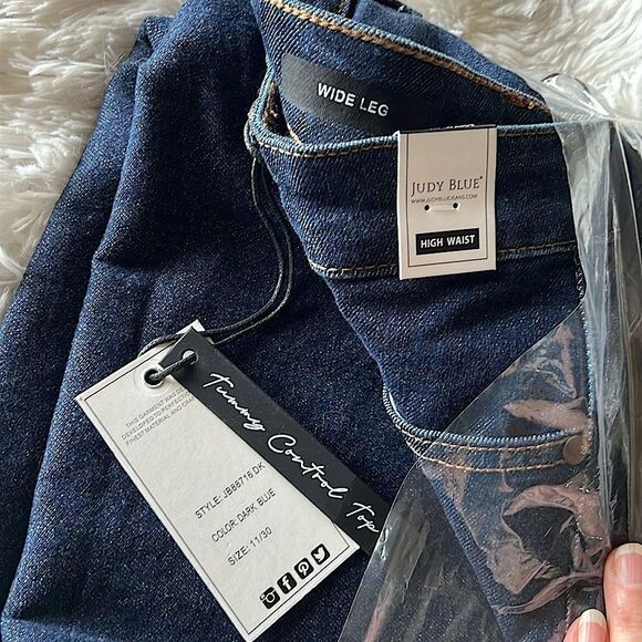 Judy Blue Women's High Rise Tummy Control Classic Crop Wide Leg Jeans NWT 11/30 - Picture 8 of 8